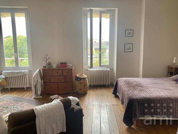 Maison Niort 7 pièce(s) 208 m2