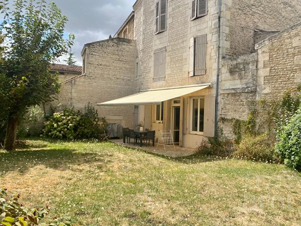 Maison Niort 7 pièce(s) 208 m2