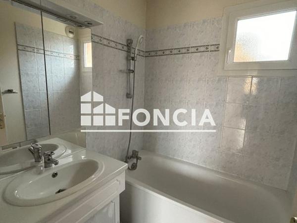 Location Appartement 2 pièces 42.6 m² - 33 AVENUE CHARLES DE GAULLE Roissy En France 95700