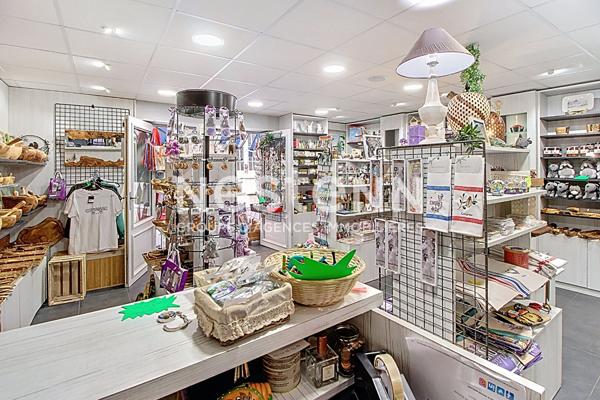 Cession Fonds de Commerce - Boutique 50 m² - Coeur de Cotignac