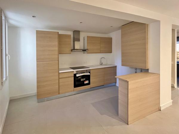 Marseille (13004) Maison de ville T4 entièrement rénovée - 13004 Marseille