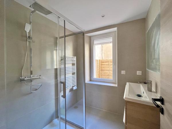 Marseille (13004) Maison de ville T4 entièrement rénovée - 13004 Marseille