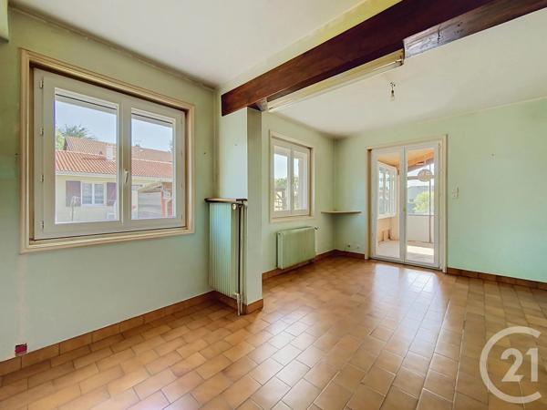 Maison à vendre  5 pièces - 142,46 m 2   ST CHRISTOPHE SUR DOLAISON  - 43