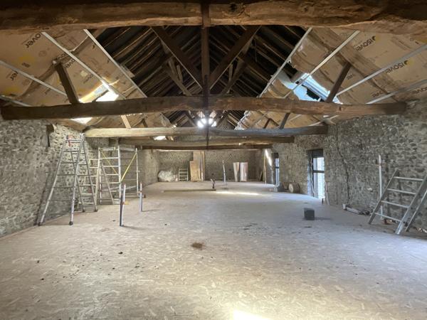 Grange de Caractère à réinventer - 355 m2 - ASSAT