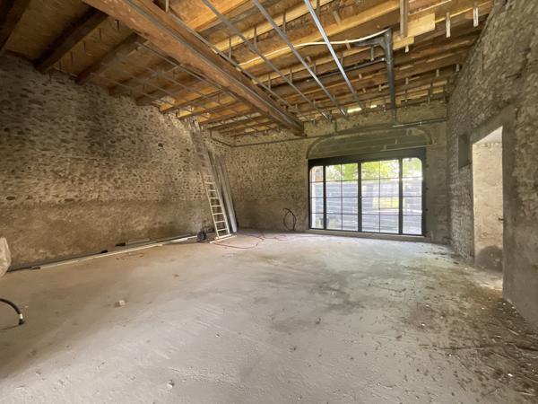 Grange de Caractère à réinventer - 355 m2 - ASSAT