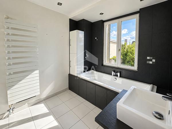 Maison Luzarches 12 pièces 349.44 m2
