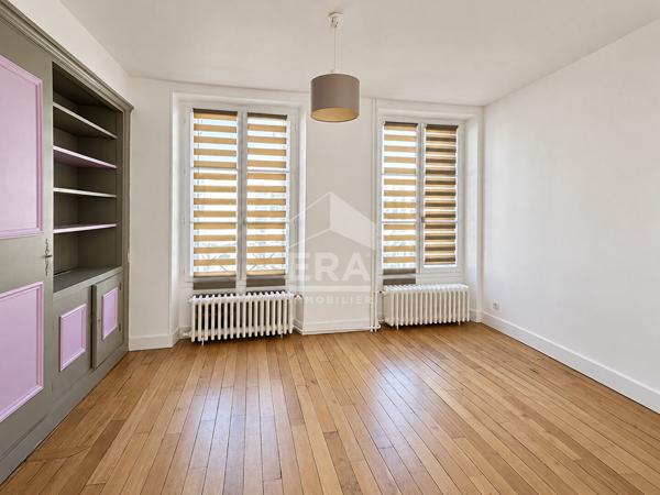 Maison Luzarches 12 pièces 349.44 m2