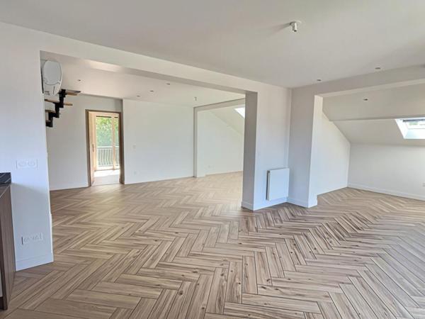 AIX LES BAINS - DUPLEX T4 RENOVE 100.19 M² AVEC TERRASSE PRIVATIVE DE 43 M² VUE DEGAGEE