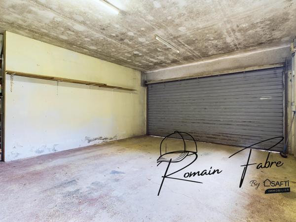 Immeuble avec Logements de 5 chambres et 2 commerces loués centre Cavignac, rentabilité importante