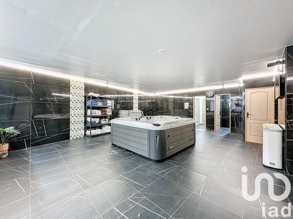 Immeuble à vendre 237 m² Hautmont