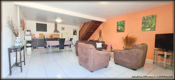 A VENDRE A KOUROU UN MAGNIFIQUE COMPLEXE IMMOBILIER DE 8 APPARTEMENTS (R+1) DE 960 m² - UNE VILLA T5 (R+1) DE 310 m² - TERRAIN 1870 m² - AU PRIX DE 1 755 000 €.