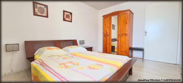 A VENDRE A KOUROU UN MAGNIFIQUE COMPLEXE IMMOBILIER DE 8 APPARTEMENTS (R+1) DE 960 m² - UNE VILLA T5 (R+1) DE 310 m² - TERRAIN 1870 m² - AU PRIX DE 1 755 000 €.