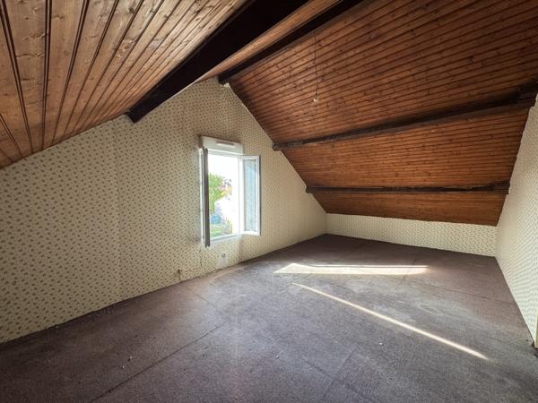 MAISON DES ANNÉES 30 À RÉNOVER – 95 m² – 3 CHAMBRES – TERRAIN CLOS