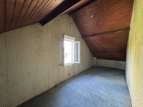 MAISON DES ANNÉES 30 À RÉNOVER – 95 m² – 3 CHAMBRES – TERRAIN CLOS