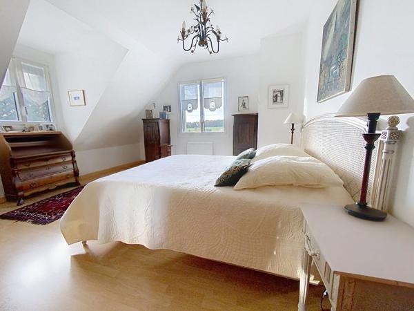 Maison d'Architecte, Le Plessis Grammoire 170 m² habitable, jardin, garage, sous-sol.