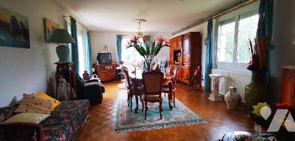 Pavillon 4 chambres avec vaste terrain