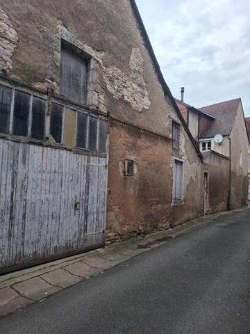 Maison à restaurer à vendre à Châteauneuf-sur-Cher dans le Cher (18190), ref : 18016/2098