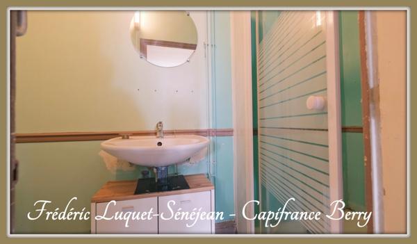 Maison mitoyenne à vendre 4 pièces + grenier aménageable à SAINT FLORENT SUR CHER (18)