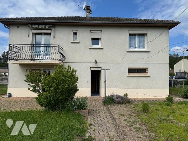 Pavillon sur sous-sol avec 3 chambres.