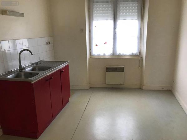 Appartement à rénover à vendre à Bonnétable dans la Sarthe (72110), ref : 079/2012