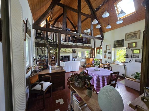 Maison T5 sur plus d'un hectare de terrain