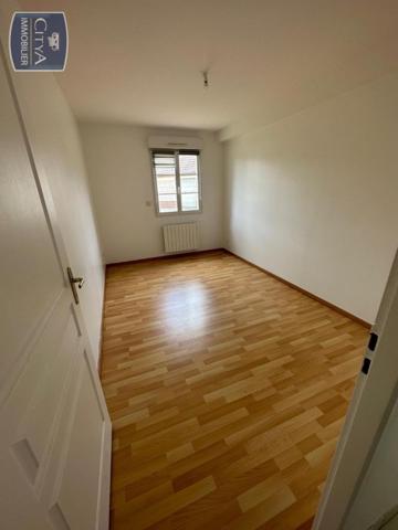 Appartement à louer 3 pièces 64.45m² Andeville (60570)