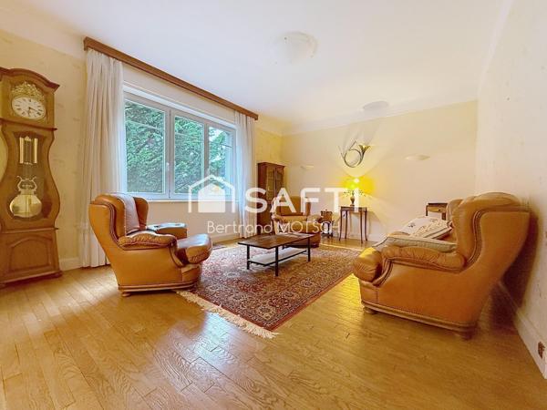 grande maison jumelée