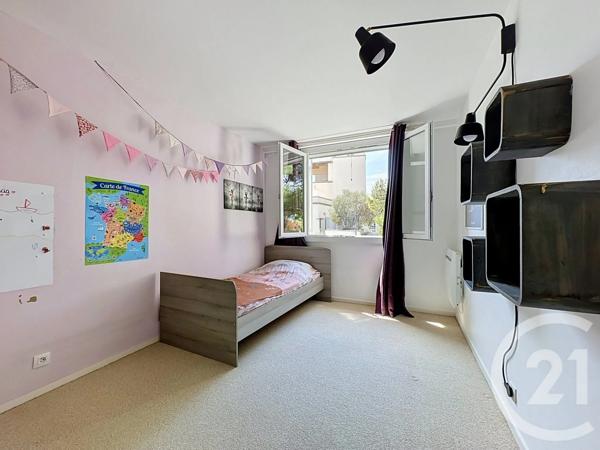 Appartement F5 à vendre  5 pièces - 127 m 2   MOUGINS  - 06