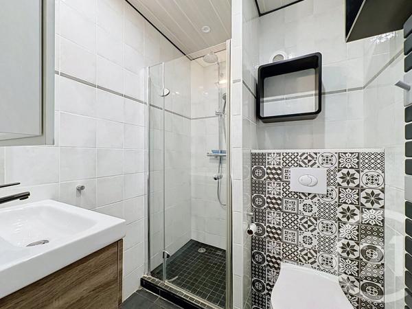 Appartement F5 à vendre  5 pièces - 127 m 2   MOUGINS  - 06