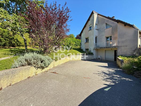 Maison lumineuse 131 m² avec piscine couverte à 5 min de Besançon