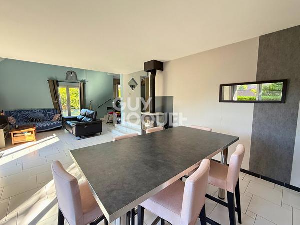 Maison lumineuse 131 m² avec piscine couverte à 5 min de Besançon