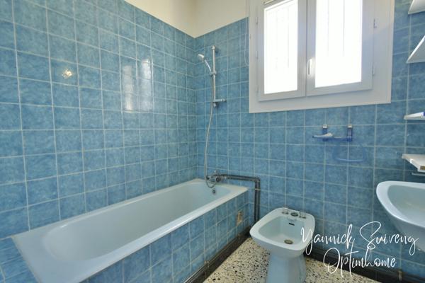 Maison individuelle divisé en 2 logements - PEZILLA LA RIVIERE (66)