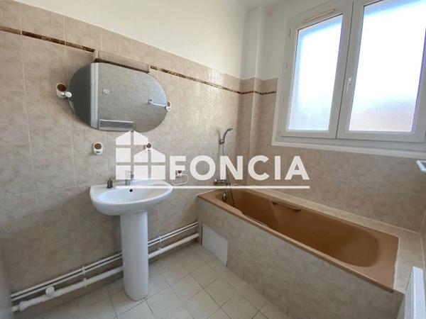 Location Appartement 2 pièces 55.5 m² - 13 RUE DES ARQUEBUSIERS Pontoise 95300