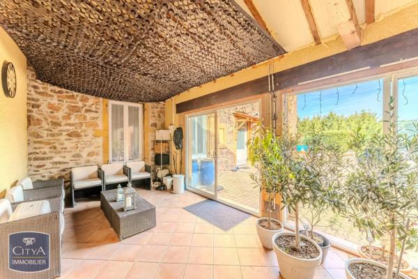 Maison à vendre 5 pièces 130m² Thizy-les-Bourgs (69240)