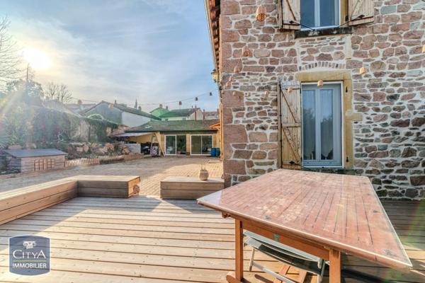 Maison à vendre 5 pièces 130m² Thizy-les-Bourgs (69240)