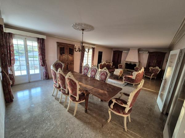 Hôtel et maison avec piscine Saint-Hilaire-de-Brethmas (30560)