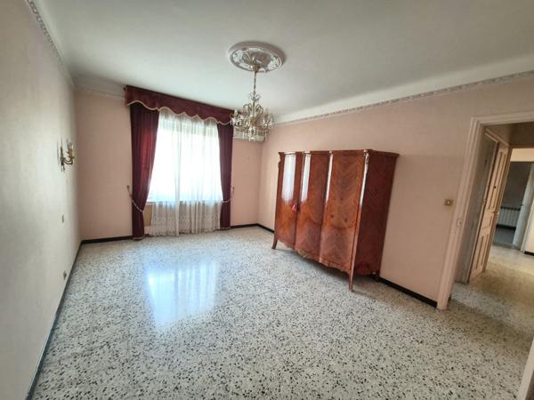 Hôtel et maison avec piscine Saint-Hilaire-de-Brethmas (30560)