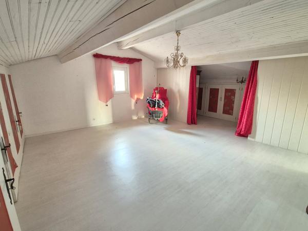 Hôtel et maison avec piscine Saint-Hilaire-de-Brethmas (30560)