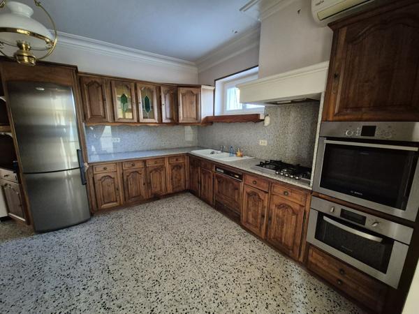 Hôtel et maison avec piscine Saint-Hilaire-de-Brethmas (30560)