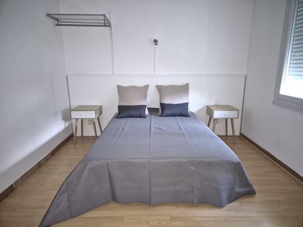 Hôtel et maison avec piscine Saint-Hilaire-de-Brethmas (30560)