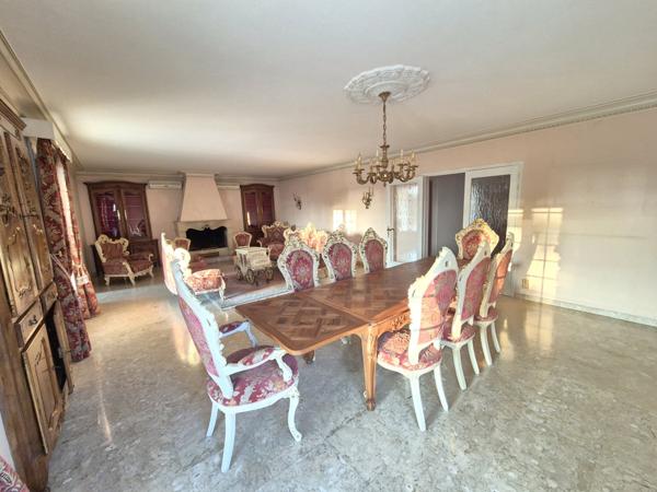 Hôtel et maison avec piscine Saint-Hilaire-de-Brethmas (30560)