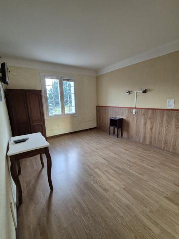 Hôtel et maison avec piscine Saint-Hilaire-de-Brethmas (30560)