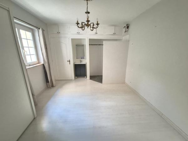 Hôtel et maison avec piscine Saint-Hilaire-de-Brethmas (30560)