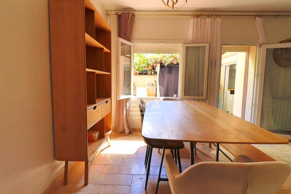 MAISON 5 Pièces 110 M²  4 CHAMBRES  TERRASSE 30 M²  BALCON 9 M² 2 PARKINGS PRIVATIFS  CALME  EXPOSITION SUD