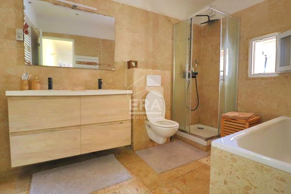 MAISON 5 Pièces 110 M²  4 CHAMBRES  TERRASSE 30 M²  BALCON 9 M² 2 PARKINGS PRIVATIFS  CALME  EXPOSITION SUD
