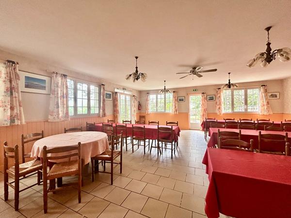 MÉRIGNAC (16) 220 M² DOUBLE DESTINATION FORT POTENTIEL 226 800 € **  - Référence  FB715ED