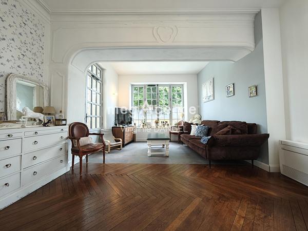 Maison à MALESTROIT, 56140 - 9 pièces 225m²