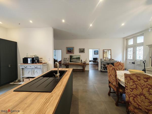 Maison à MALESTROIT, 56140 - 9 pièces 225m²