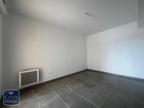 Appartement à louer 3 pièces 63.3m² Rodilhan (30230)