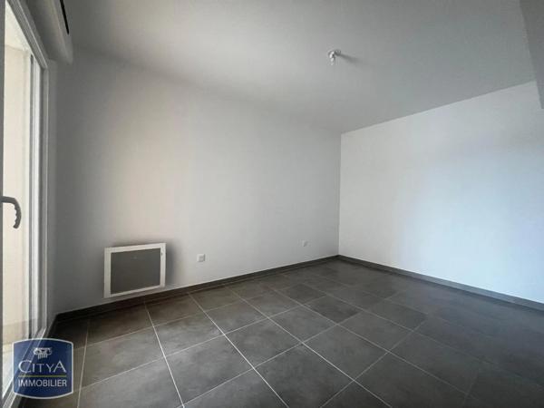 Appartement à louer 3 pièces 63.3m² Rodilhan (30230)